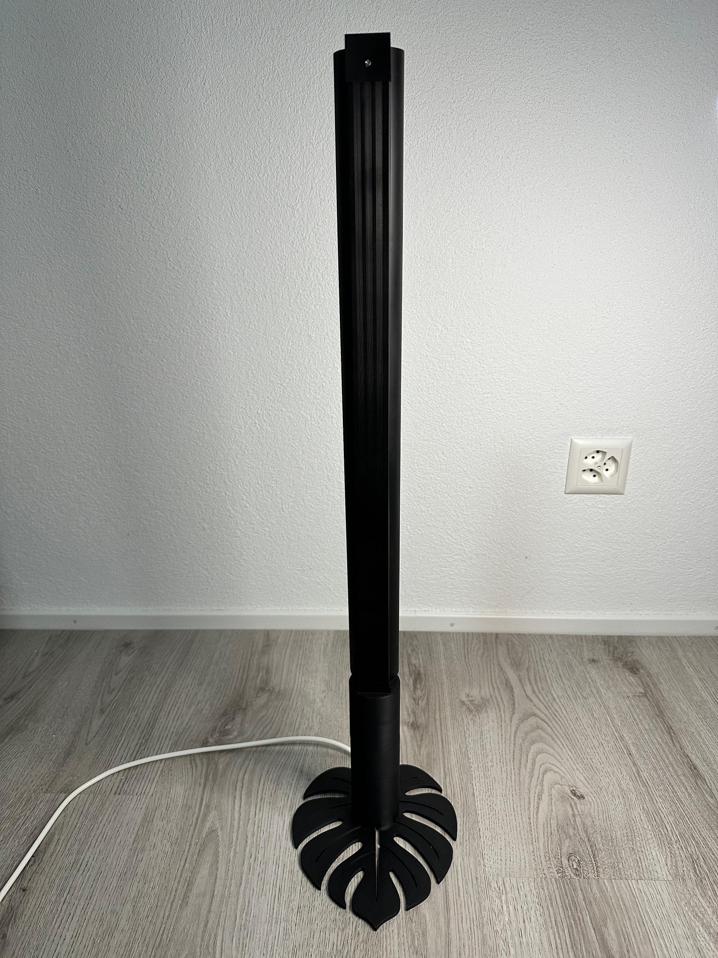 Monstera Blatt Grow Light Ständer Hinten